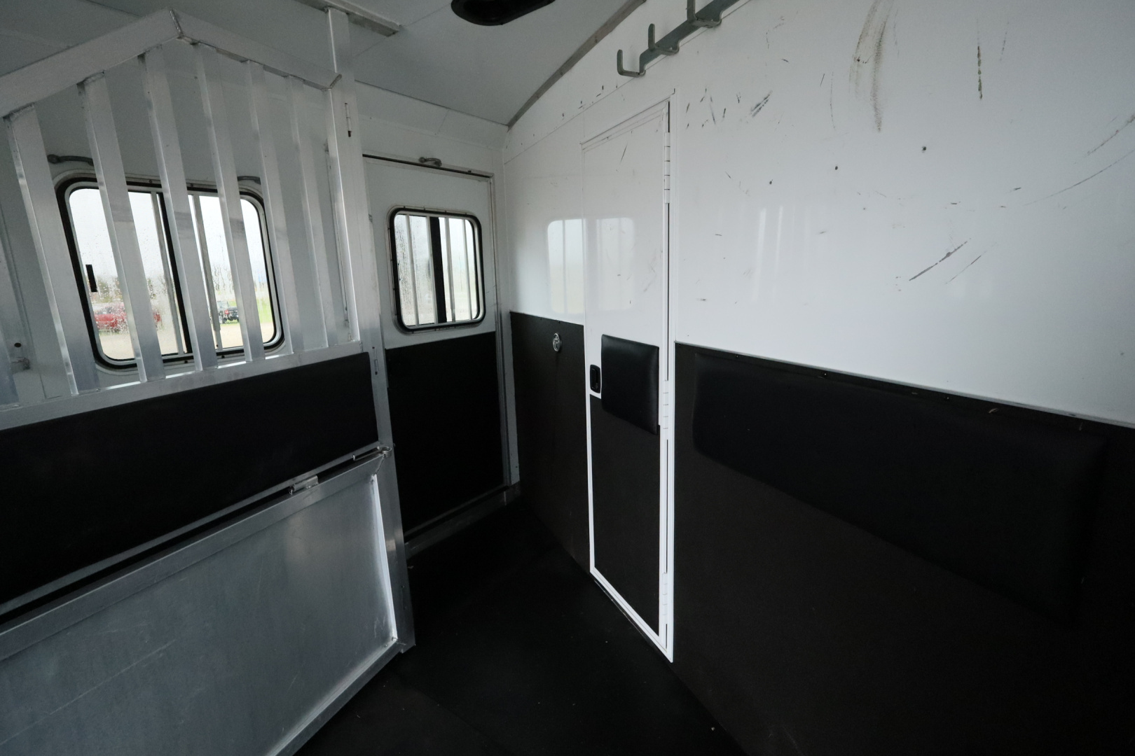 Used 2015 Bison Trailers 3 horse LQ Horse Trailer