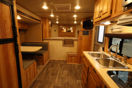 Used 2015 Bison Trailers 3 horse LQ Horse Trailer