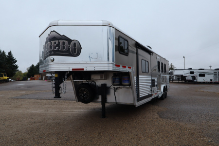 Used 2015 Bison Trailers 3 horse LQ Horse Trailer