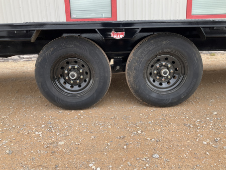 New 2026 PJ 102”x30’ Quest Gooseneck Flatbed w/ Singles – LQ