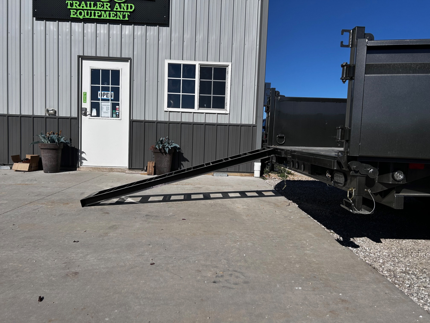 New SALE$$ 2026 MAXXD MAXXD DJX 83"X16' 16K GVWR HD 7 GA FLOOR HYDRAULIC JACK Dump Trailer
