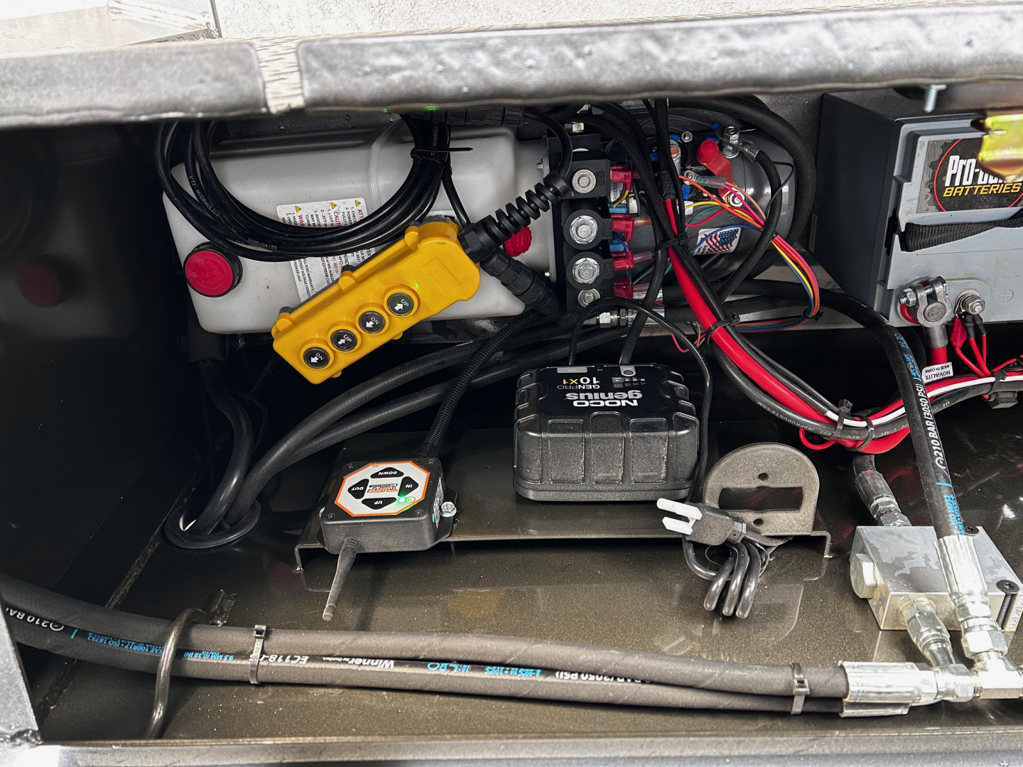 New SALE $$$ 2026 MAXXD YDB 102"X32' 12' HYDRAULIC DOVETAIL 25.9K GVWR HD Equipment Trailer