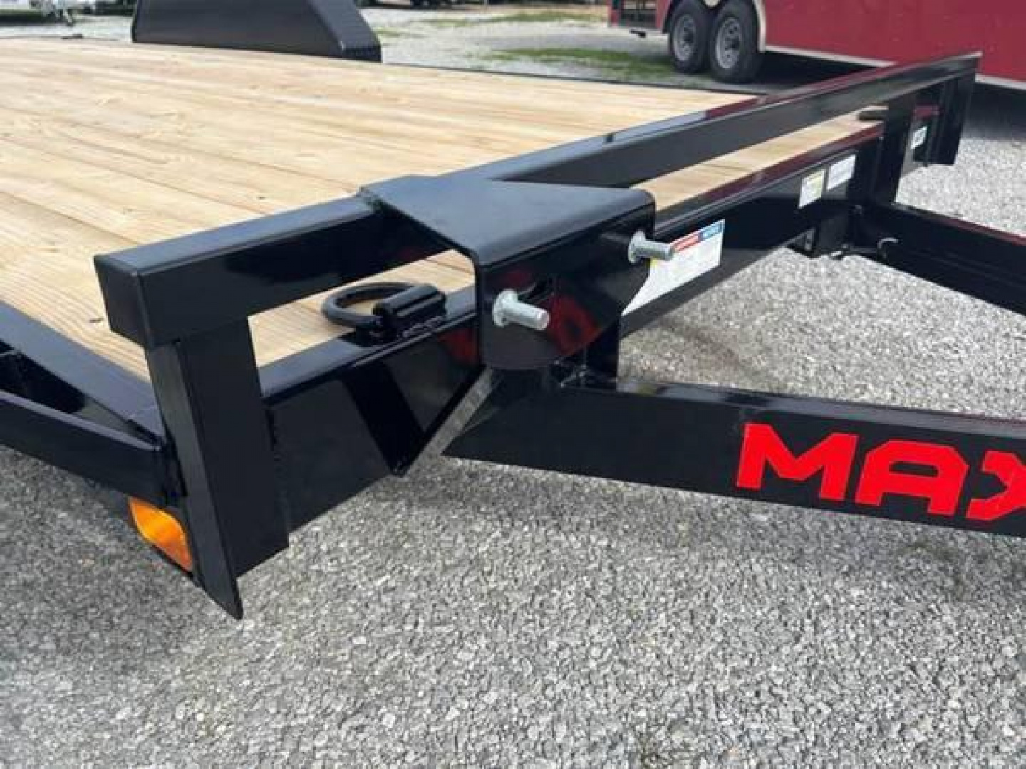 New 2023 MAXXD C4X8318