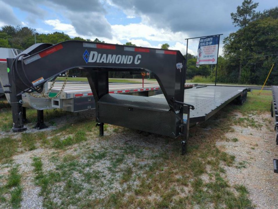 New 2023 Diamond C Trailers MVC307-GN 44X102 Car Hauler