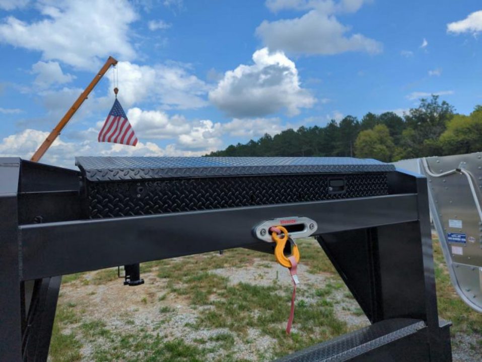 New 2023 Diamond C Trailers MVC307-GN 44X102 Car Hauler