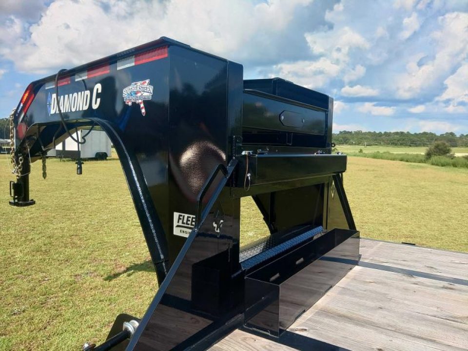 New 2023 Diamond C Trailers FMAX212 40' Flatbed Trailer
