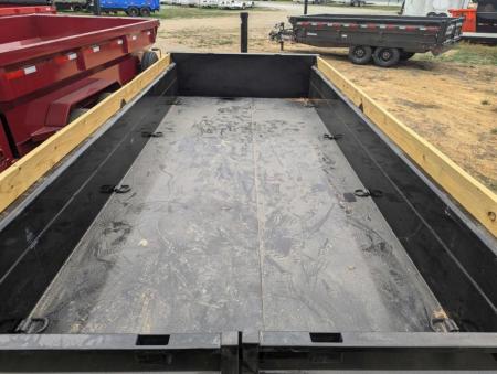 New 2025 Diamond C Trailers HDU208  Dump Trailer