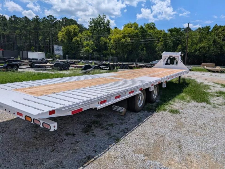 New 2025 Diamond C Trailers FMAX212HDT PACESETTER Deckover Trailer