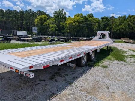 New 2025 Diamond C Trailers FMAX212HDT PACESETTER Deckover Trailer