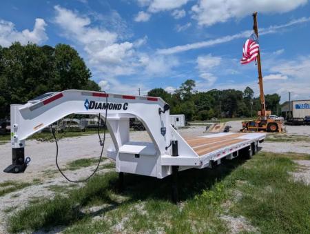 New 2025 Diamond C Trailers FMAX212HDT PACESETTER Deckover Trailer
