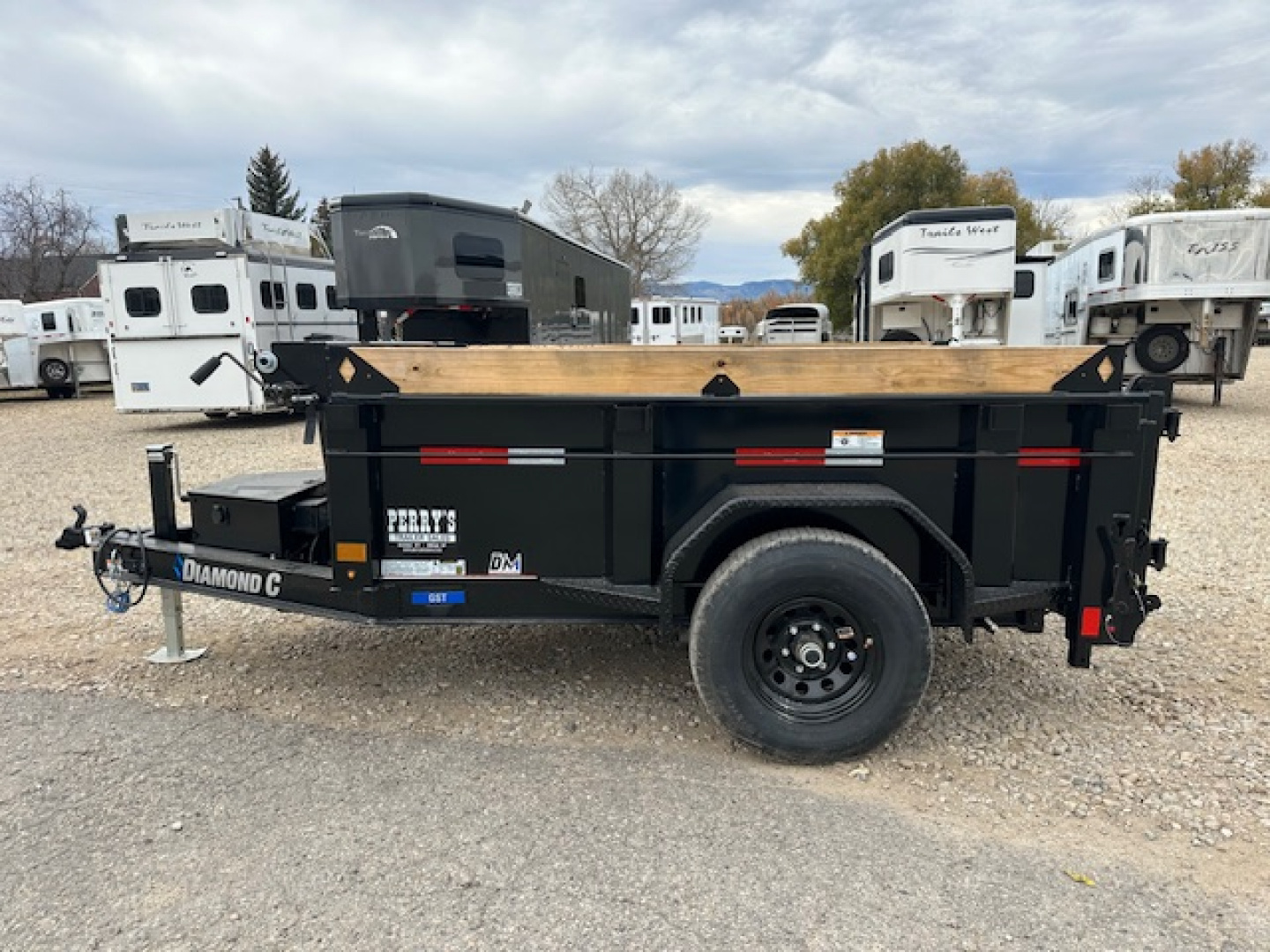 New 2026 Diamond C 8' Mini Dump