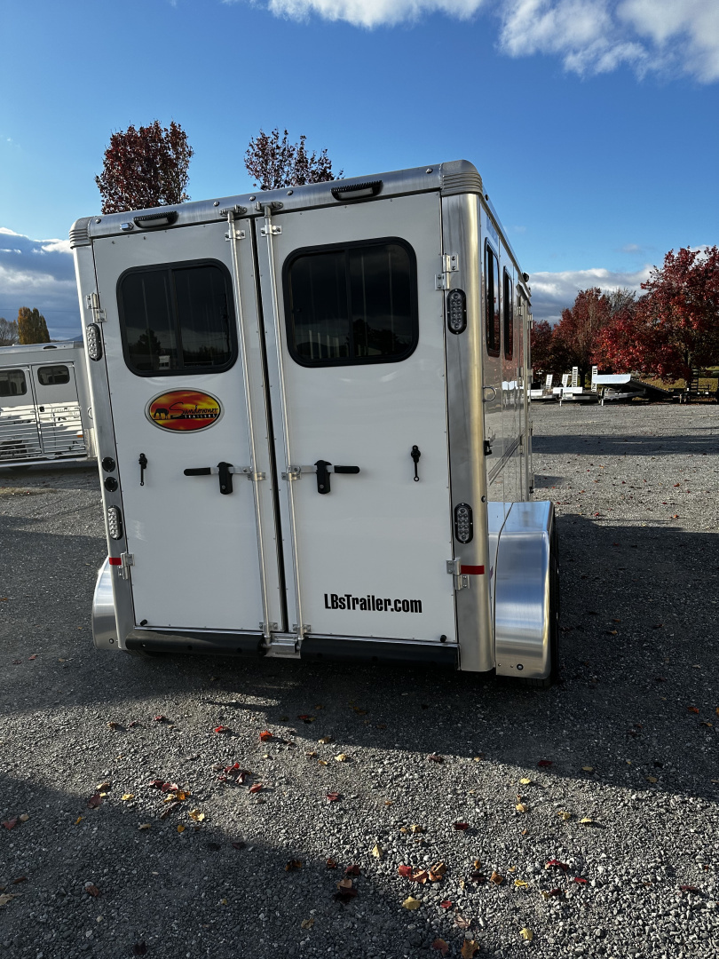New 2026 Sundowner 2H Super Tack Horse Trailer