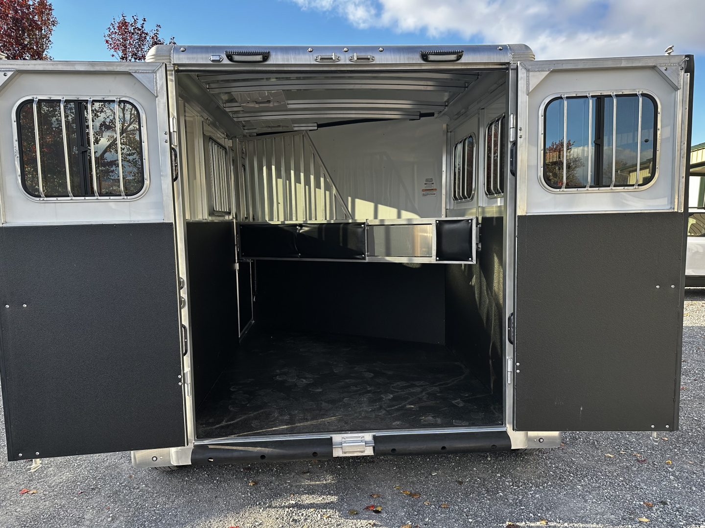 New 2026 Sundowner 2H Super Tack Horse Trailer