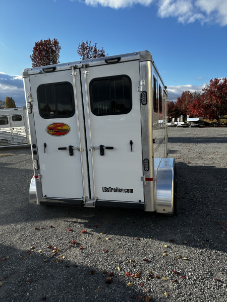 New 2026 Sundowner 2H Super Tack Horse Trailer