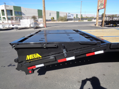 New 2026 Big Tex Trailer * 22GN-40D5A * 40ft Tandem Dual Wheel Gooseneck Trailer W/ Mega Ramps