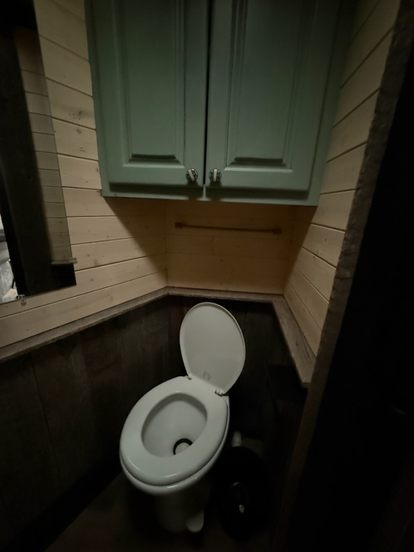 Used 2002 CM Trailers 3H LQ Horse Trailer