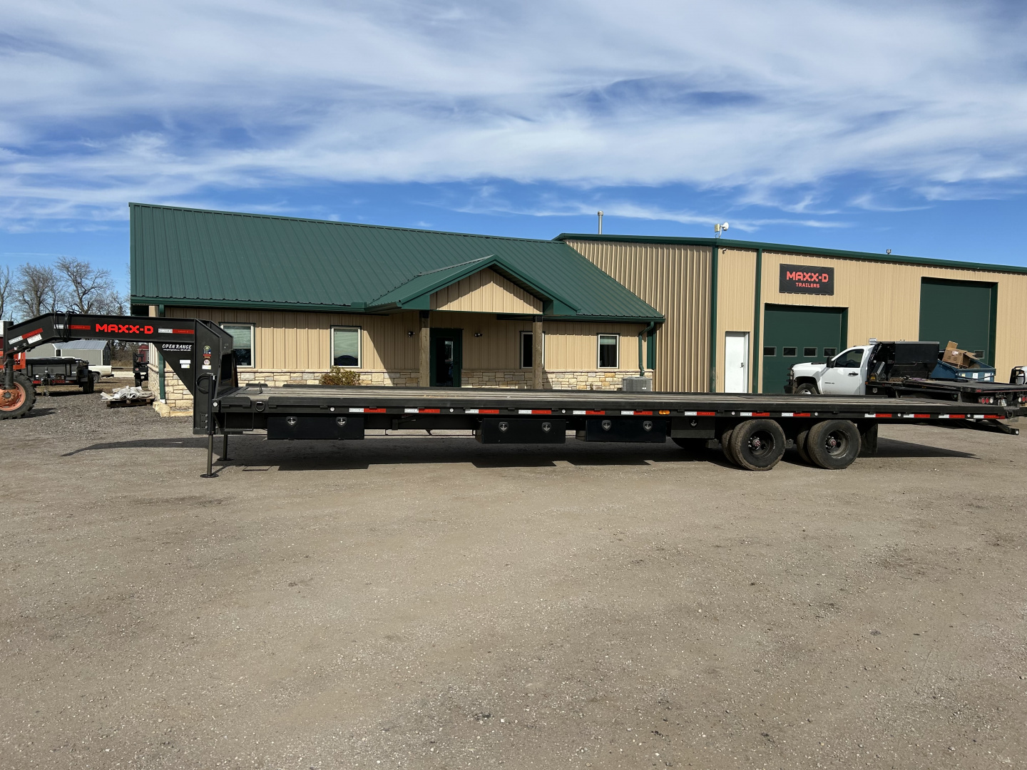 Used 2025 MAXX-D TDX 102X40 Flatbed Trailer
