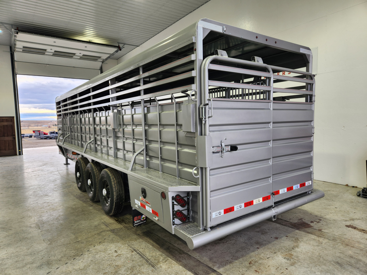 New 2026 GR Gooseneck 28' Stock Trailer 21K