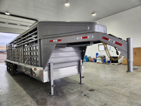 New 2026 GR Gooseneck 28' Stock Trailer 21K