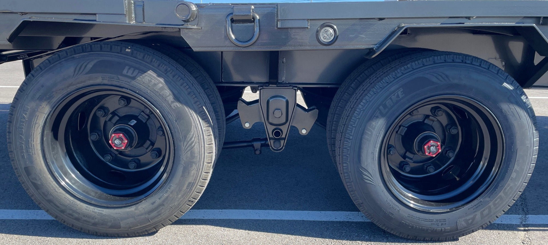 New MAXX-D YDX 102"X 40' Dual Tandem Gooseneck Flatbed Equipment Trailer w/ Hydraulic Dove & Jacks:15K Axles