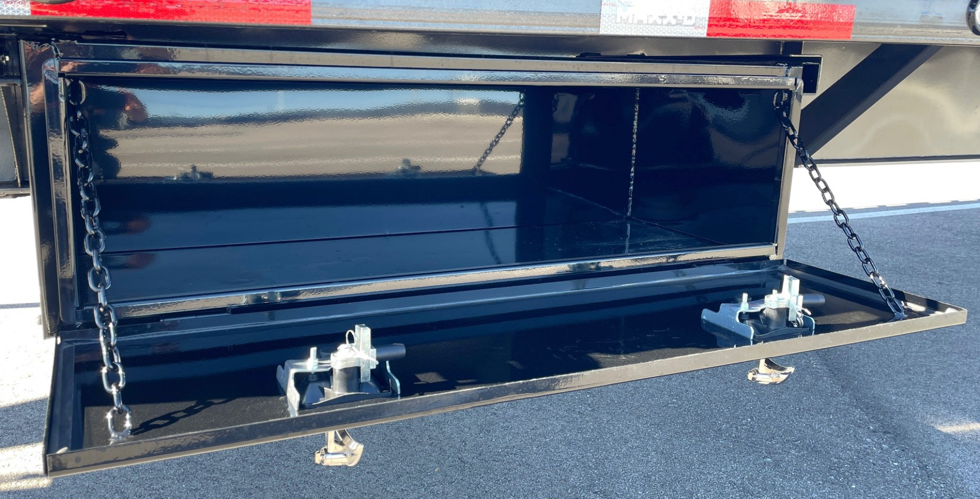 New MAXX-D YDX 102"X 32' Dual Tandem Gooseneck Flatbed Equipment Trailer w/ Hydraulic Dove & Jacks:15K Axles