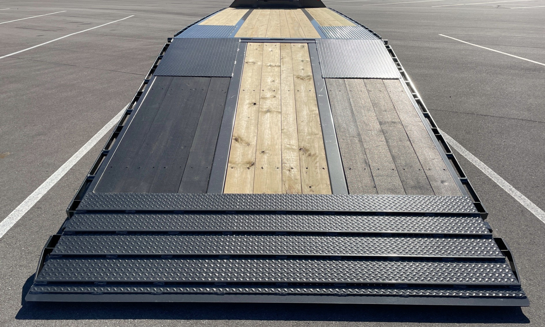 New MAXX-D YDX 102"X 32' Dual Tandem Gooseneck Flatbed Equipment Trailer w/ Hydraulic Dove & Jacks:15K Axles