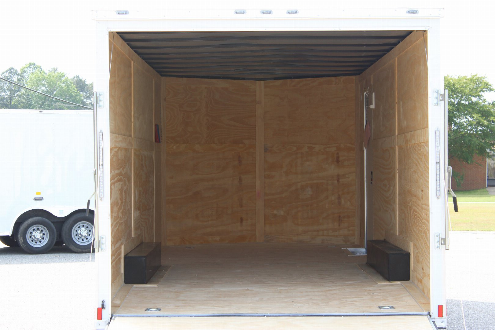 New 2026 Anvil 8.5X20 10K Car / Racing Trailer