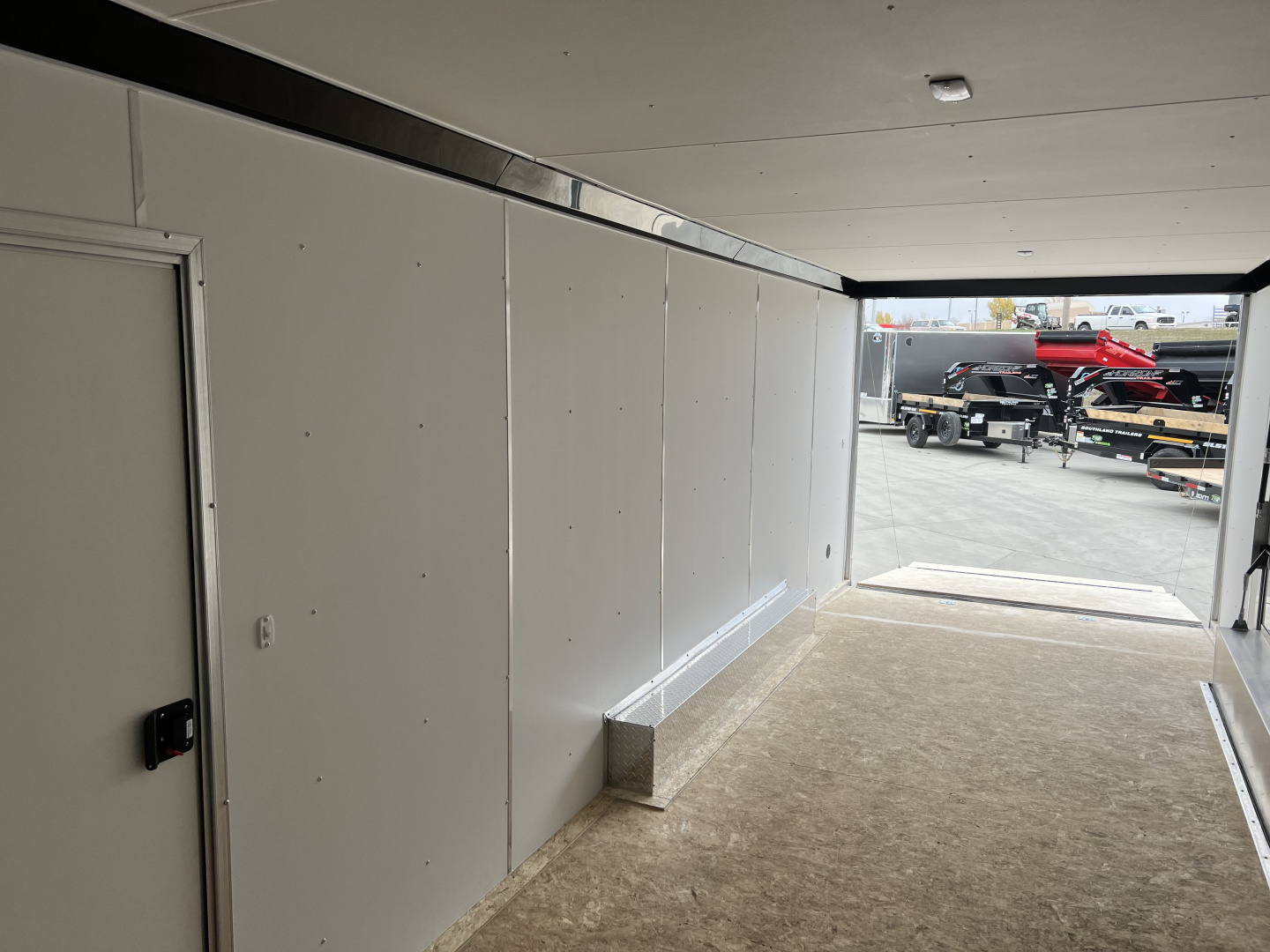 New NEW 2026 Formula Triumph ALUMINUM 8.5x24 +V, 7’ TALL, WHITE Interior, QUALITY Enclosed Rear Ramp Car Hauler Cargo Trailer