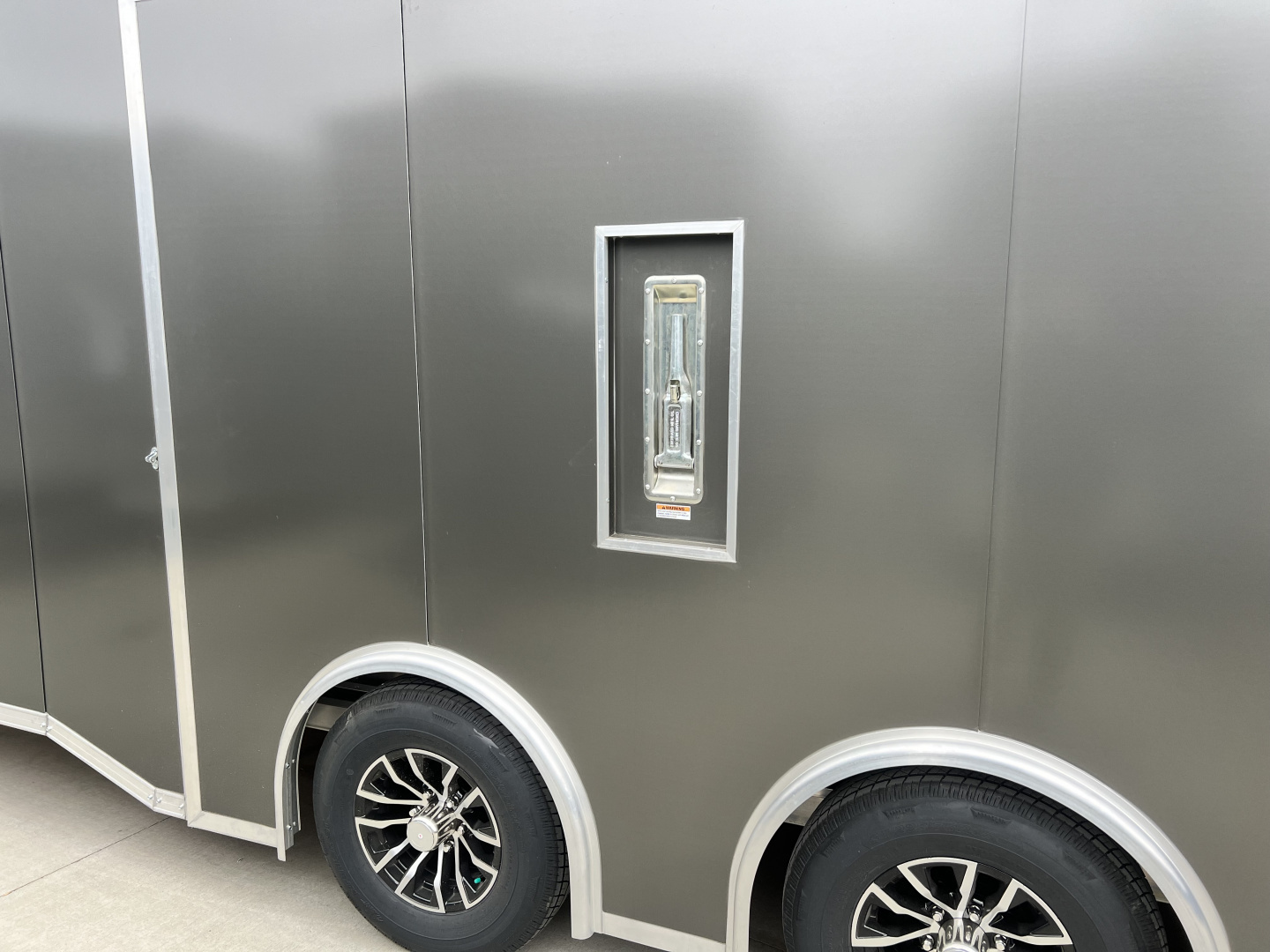 New NEW 2026 Formula Triumph ALUMINUM 8.5x24 +V, 7’ TALL, WHITE Interior, QUALITY Enclosed Rear Ramp Car Hauler Cargo Trailer