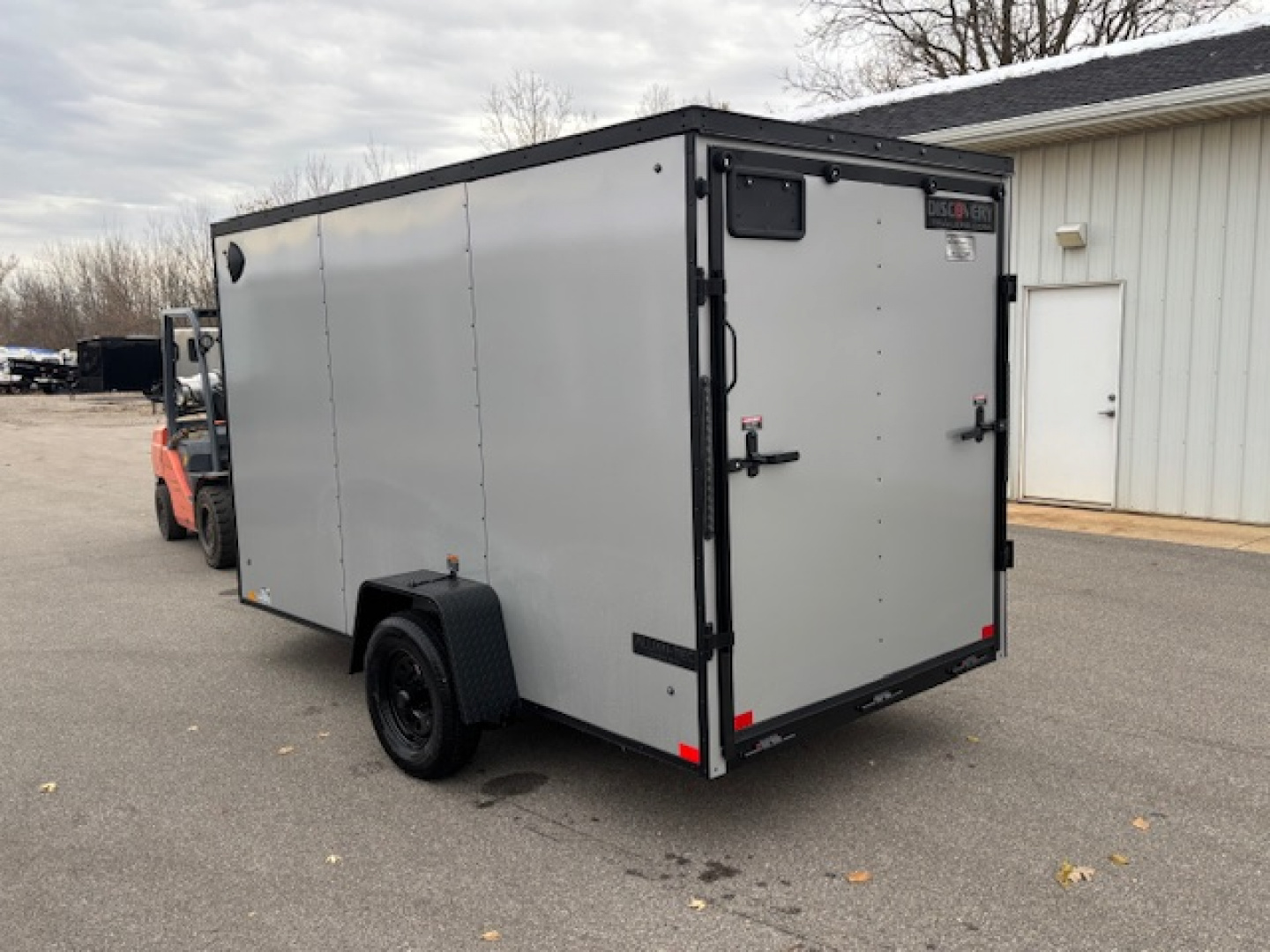 New 2026 Discovery Trailers 6x12 V-Nose Ramp Door