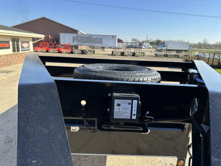 New 2026 Load Trail 102x40 Low-Pro w/Drive Over Fenders 21k Gooseneck Bodies