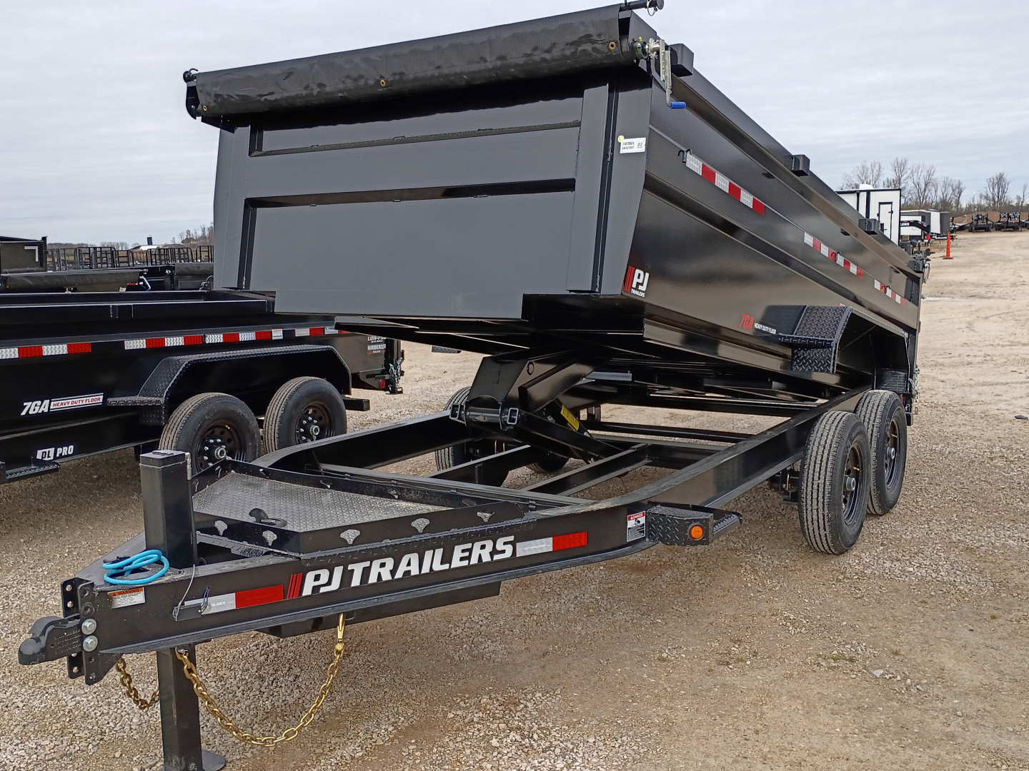 New 2026 PJ Trailers DM162