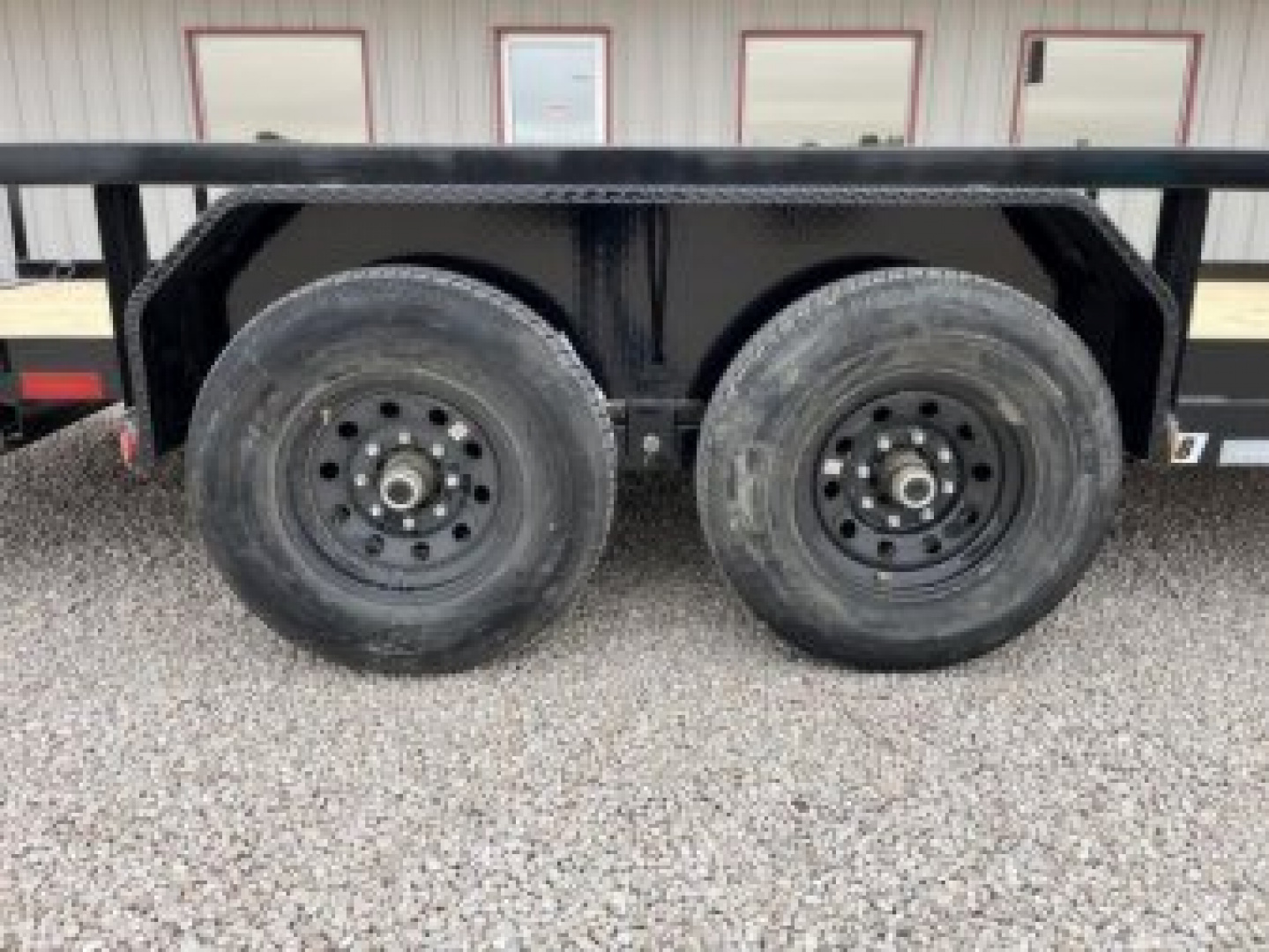 New 2026 PJ 83"x20' Angle Pipetop Trailer – P8