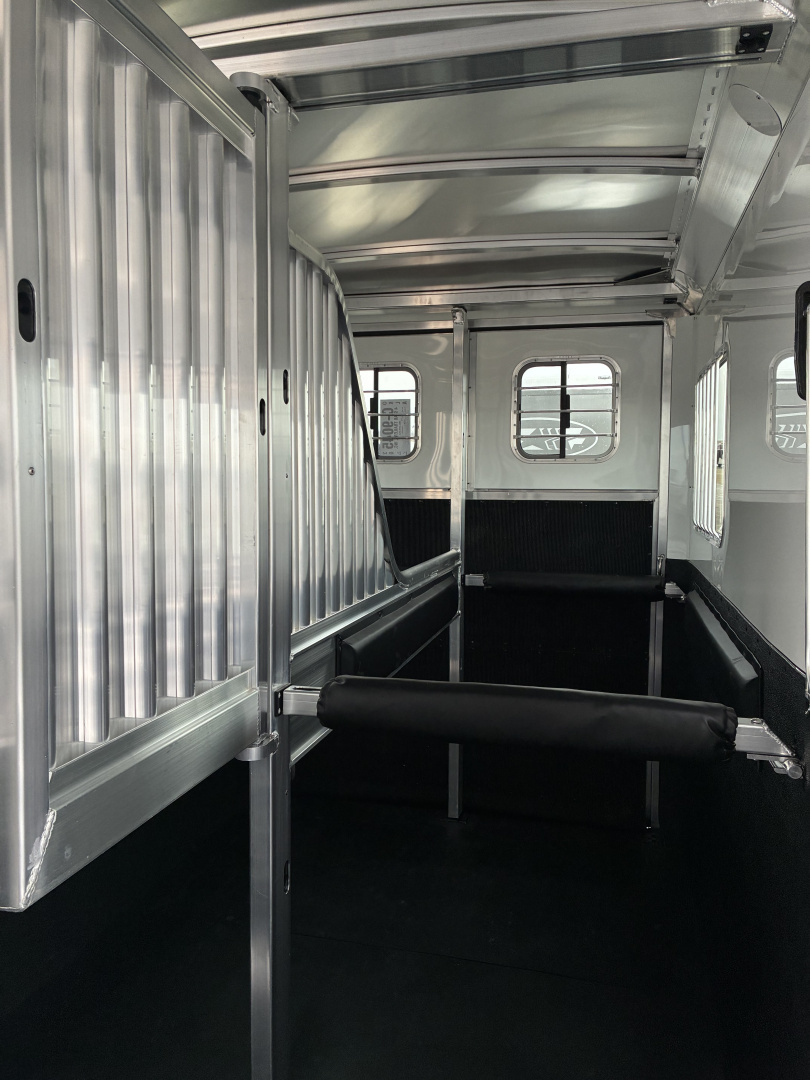 New 2027 4-Star 2 + 1 Horse Trailer