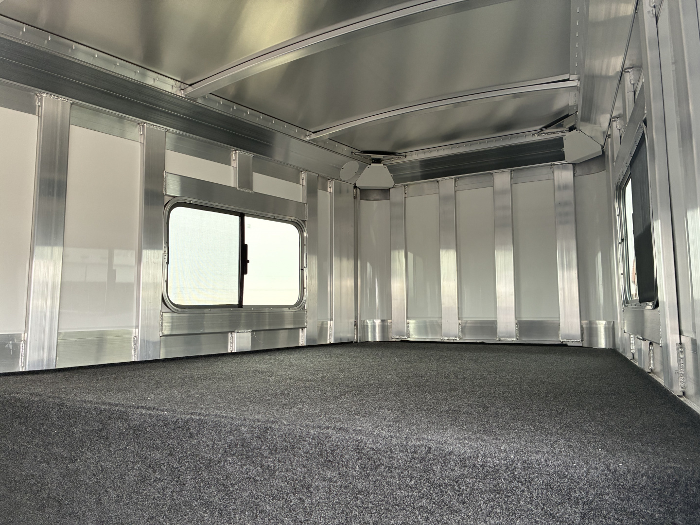 New 2027 4-Star 2 + 1 Horse Trailer