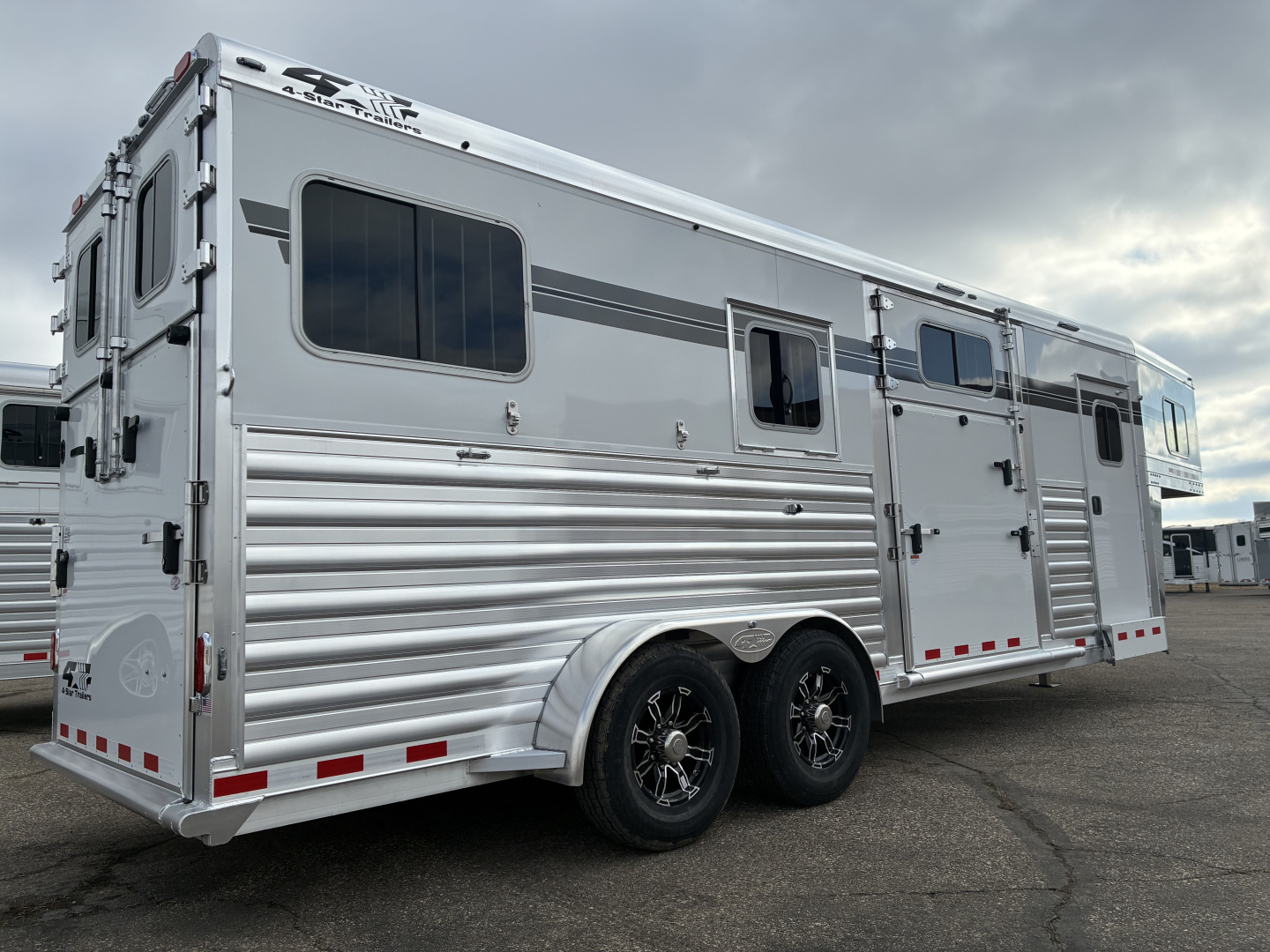 New 2027 4-Star 2 + 1 Horse Trailer