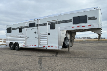 New 2027 4-Star 2 + 1 Horse Trailer