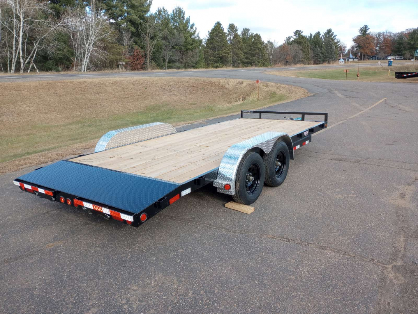 New 2026 PJ Trailers 83" x 18' C5 Car Hauler
