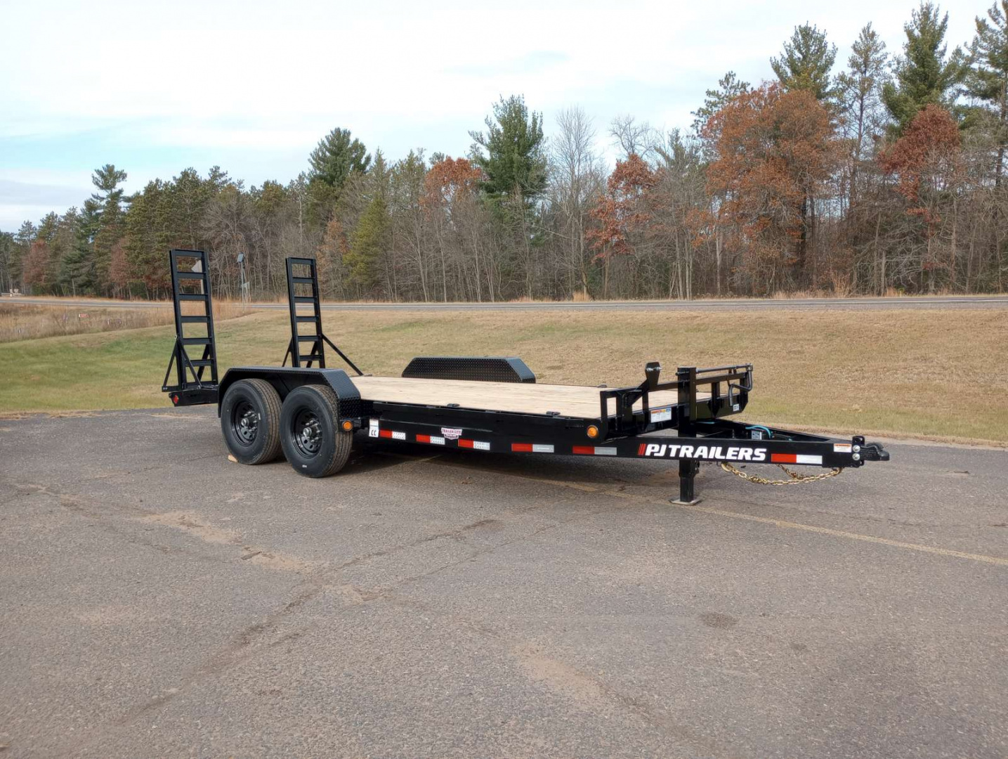 New 2026 PJ TRAILERS 83" x 18' CC Equipment Trailer