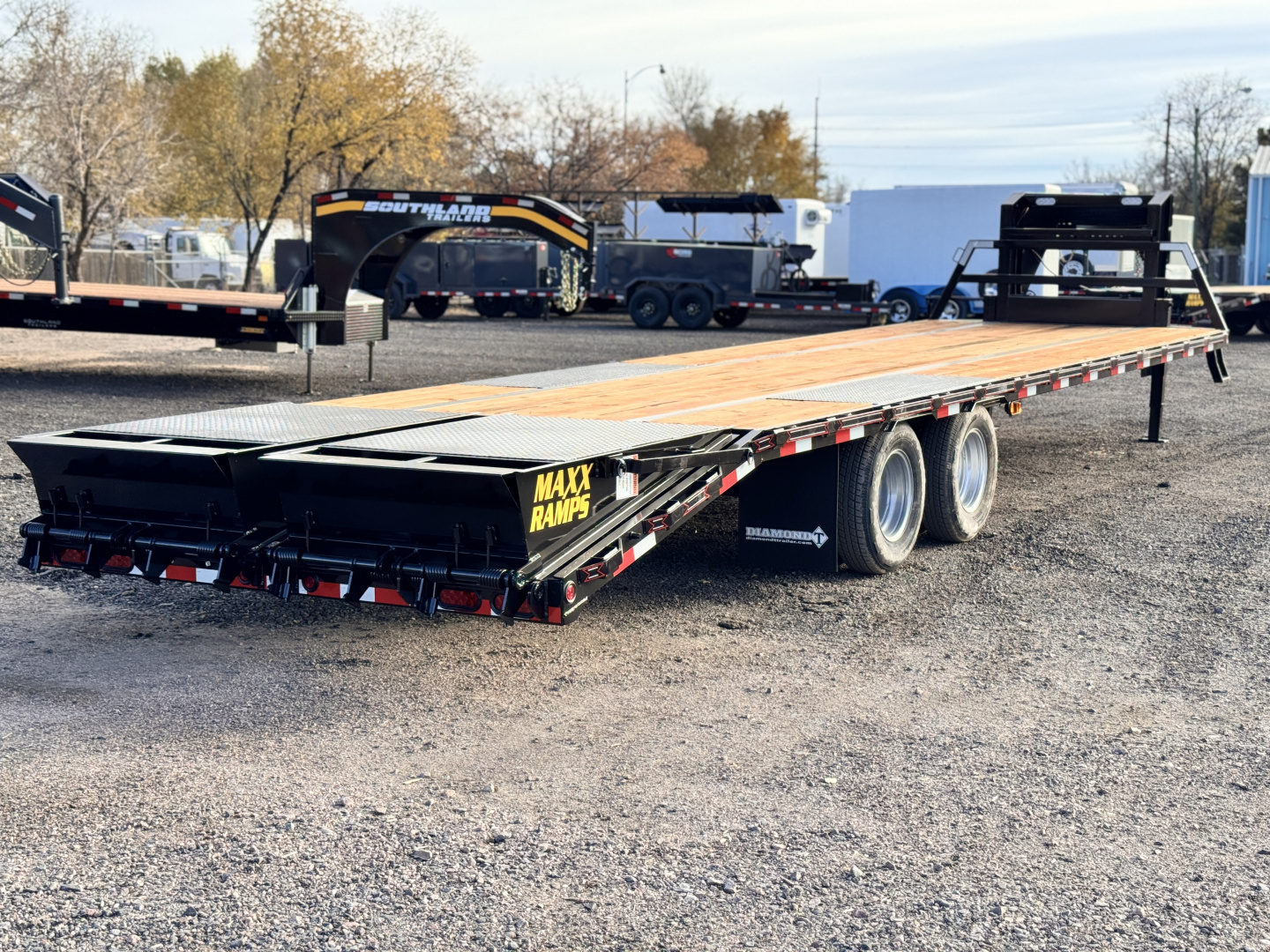 New 2026 Diamond T 8.5-32 Tandem Dual Gooseneck W/ MAXX Ramps 24K GVWR
