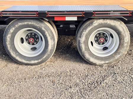 New 2026 Diamond T 8.5-32 Tandem Dual Gooseneck W/ MAXX Ramps 24K GVWR