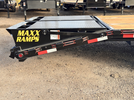 New 2026 Diamond T 8.5-32 Tandem Dual Gooseneck W/ MAXX Ramps 24K GVWR