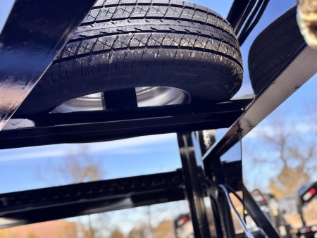 New 2026 Diamond T 8.5-32 Tandem Dual Gooseneck W/ MAXX Ramps 24K GVWR