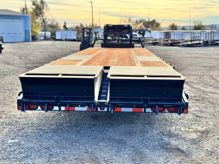 New 2026 Diamond T 8.5-32 Tandem Dual Gooseneck W/ MAXX Ramps 24K GVWR