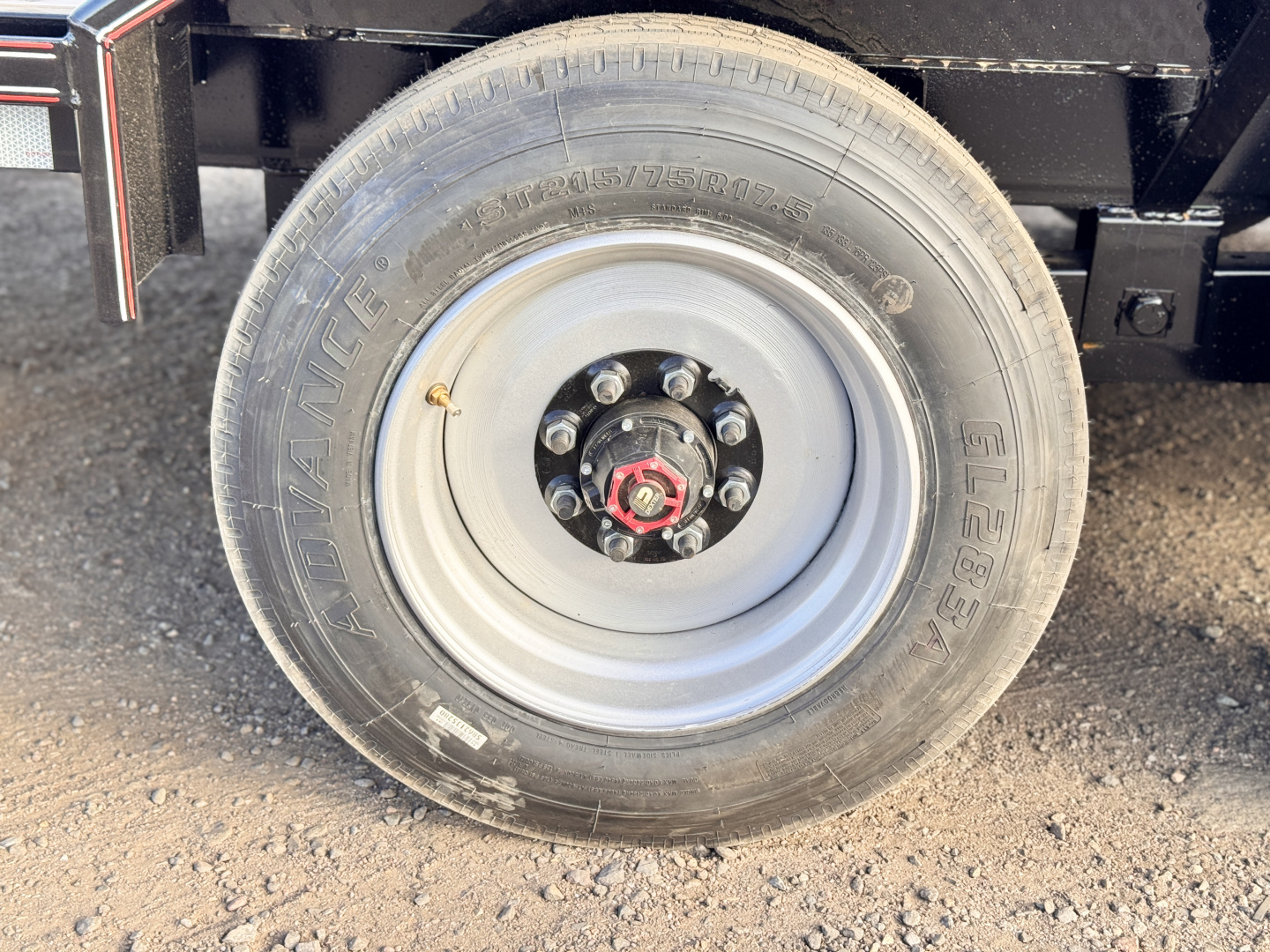 New 2026 Diamond T 8.5-24 Gooseneck SKID-PRO Equipment Hauler 20K GVWR