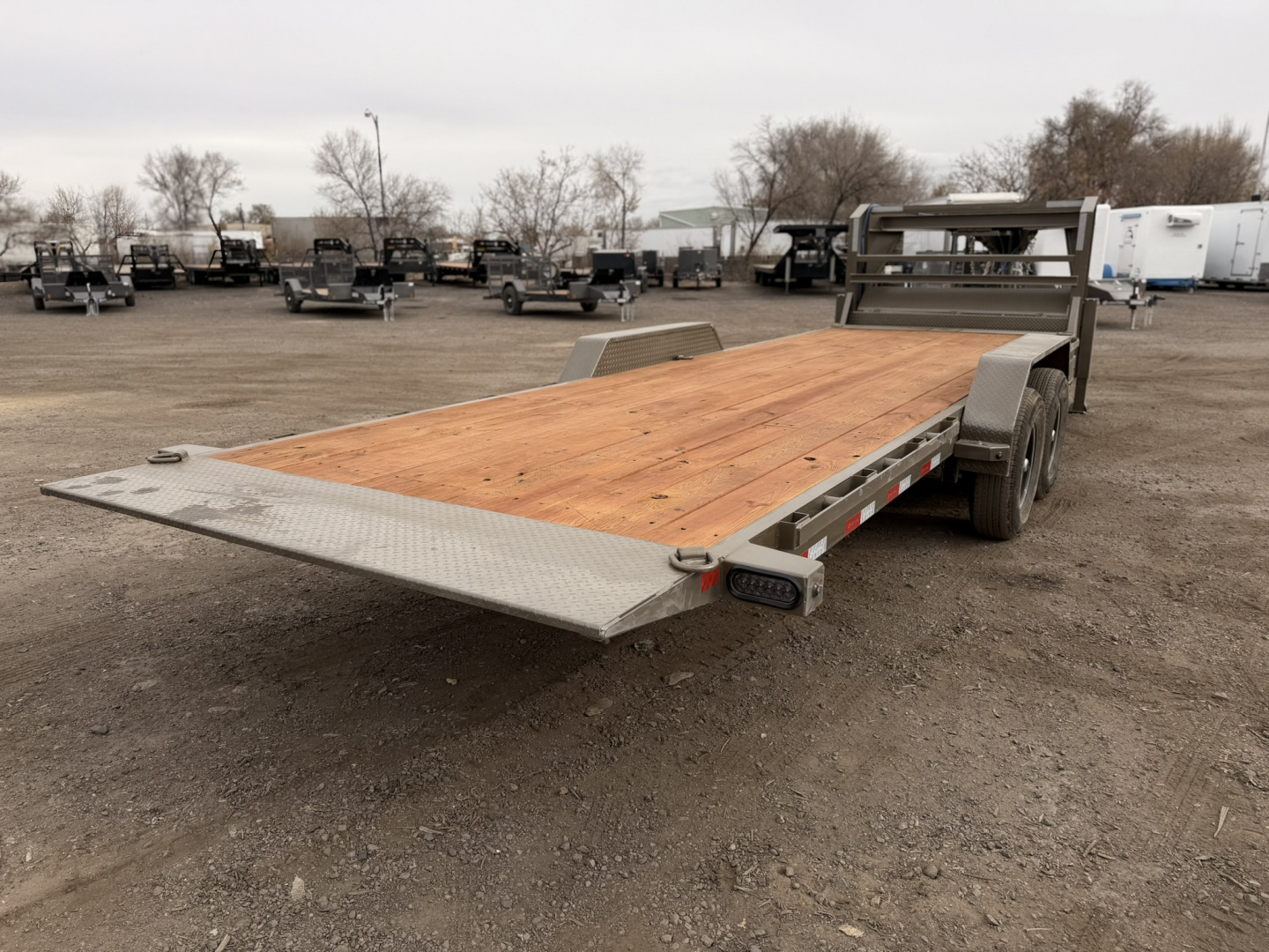 New 2026 Load Trail BLACK FRIDAY 7-24 Single Wheel Gooseneck Tilt Equipment Hauler 14K GVWR