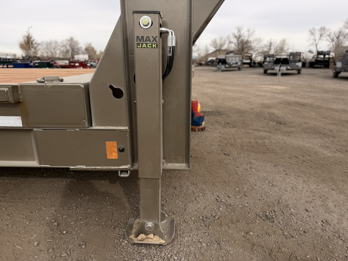 New 2026 Load Trail BLACK FRIDAY 7-24 Single Wheel Gooseneck Tilt Equipment Hauler 14K GVWR