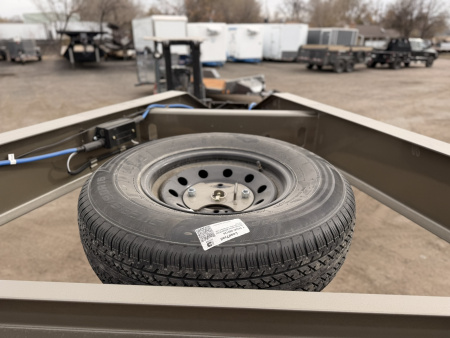 New 2026 Load Trail BLACK FRIDAY 7-24 Single Wheel Gooseneck Tilt Equipment Hauler 14K GVWR