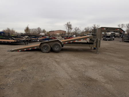 New 2026 Load Trail BLACK FRIDAY 7-24 Single Wheel Gooseneck Tilt Equipment Hauler 14K GVWR