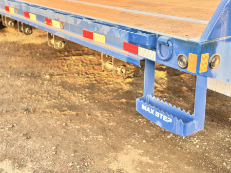 New 2026 Load Trail BLACK FRIDAY 8.5-30 Single Wheel Gooseneck Equipment Hauler 16K GVWR